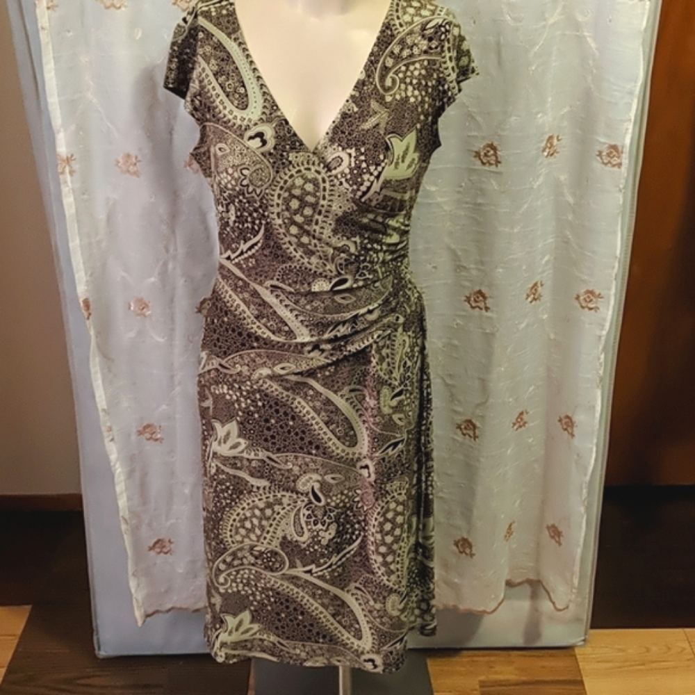 Elegant midi dress by Jones Studio